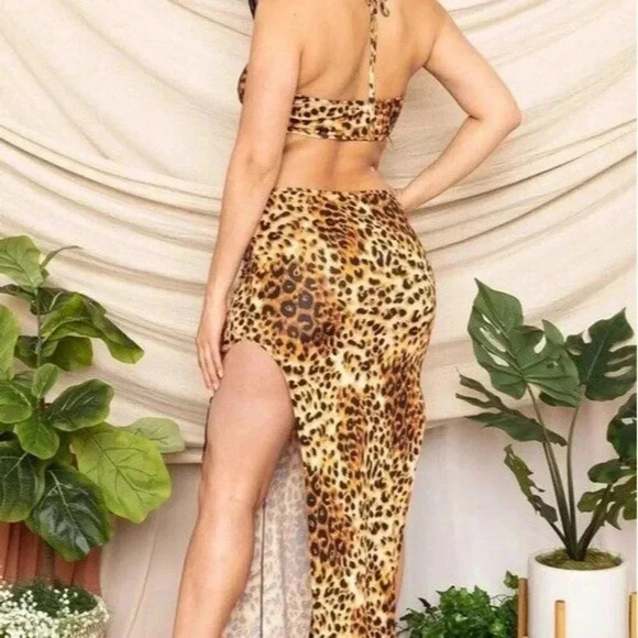 Leopard Size Large Cut Out Style Maxi Dress. New - Picture 3 of 4